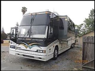 2002-Prevost-Coach-1