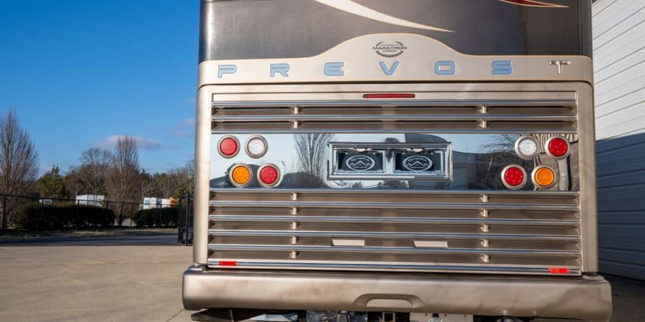 200520Prevost-Stuff20Marathon-05