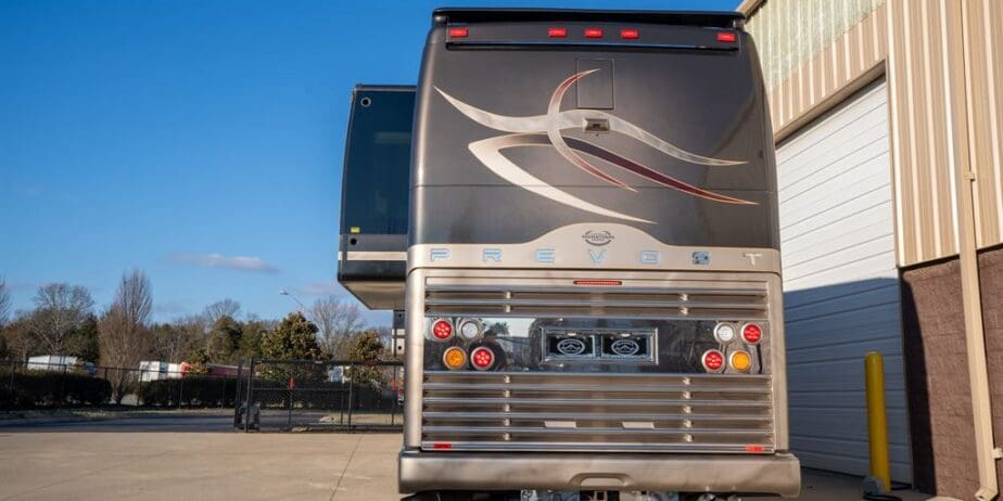 200520Prevost-Stuff20Marathon-18