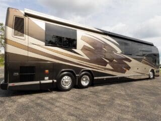 2007-Prevost-Featherlite-Exterior-SM-04_copy1