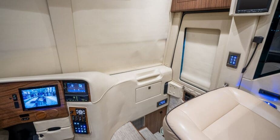 201620TECH20Featherlite-034