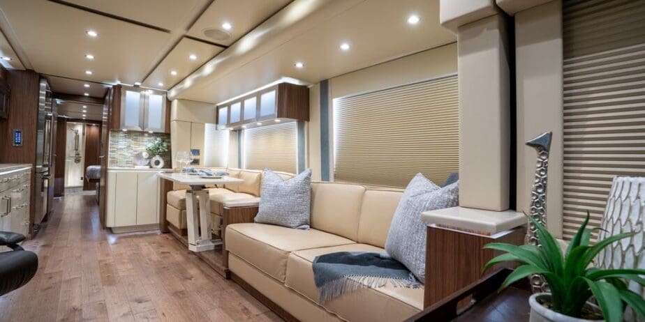 201620TECH20Featherlite-042