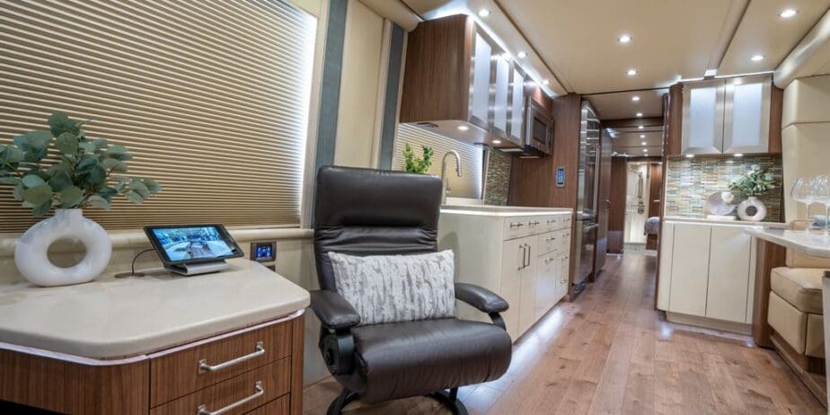 201620TECH20Featherlite-049