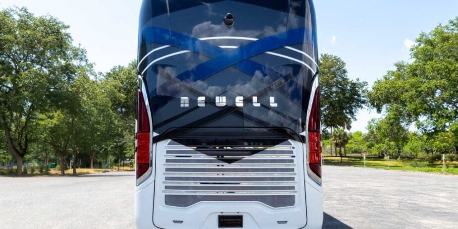 2020-Newell-P50-Exterior-SM-06