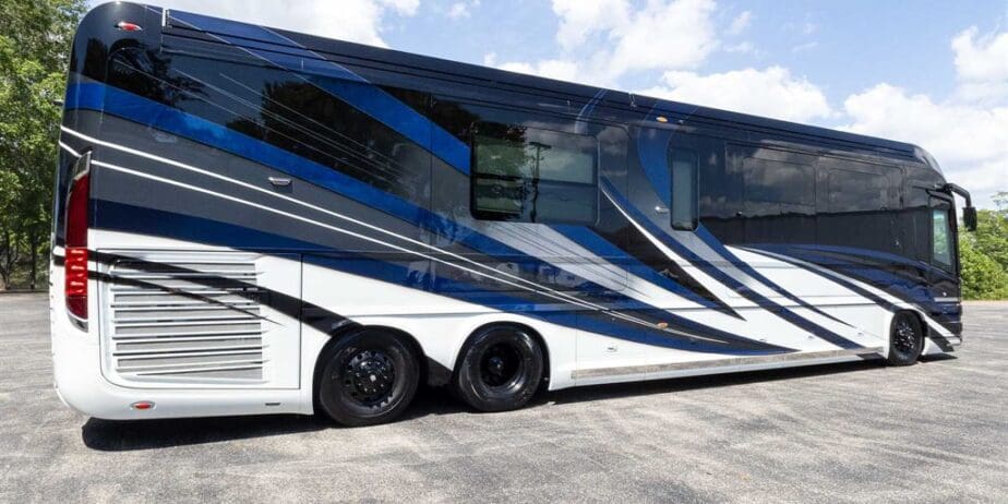 202020Newell20P5020Exterior20SM-04_copy1
