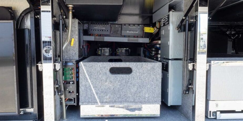 202020Newell20P5020Outside20SM-06
