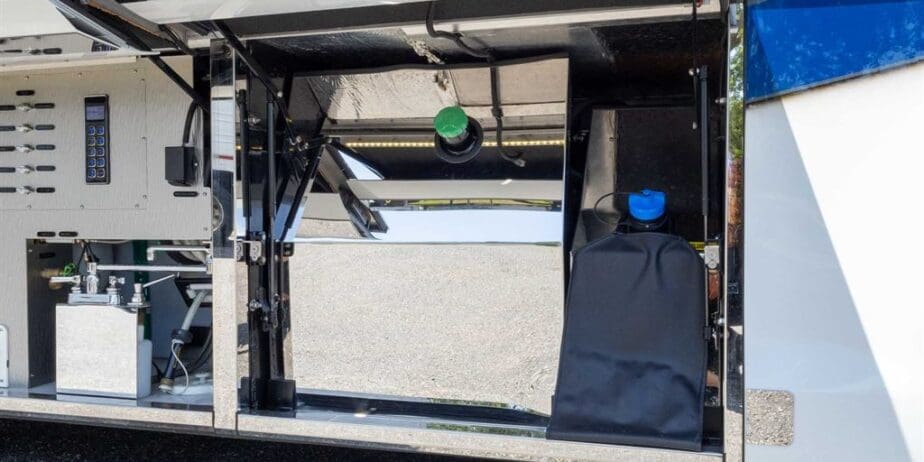 202020Newell20P5020Outside20SM-15