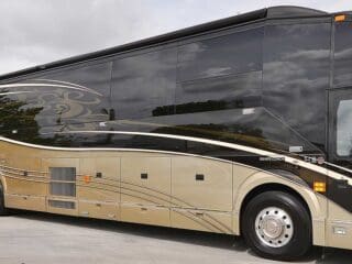 TMHEX-Liberty-Coach-5422-A-Available-Coach
