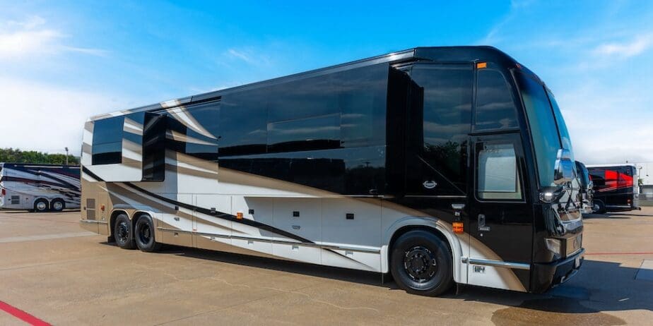 luxury-rv-marathon-coach-1175-001-2048×1000-1