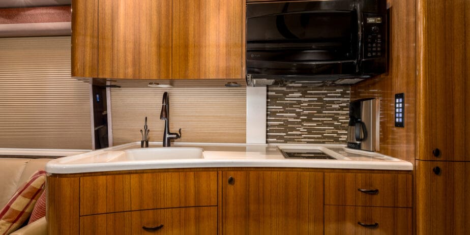 luxury-rv-marathon-coach-1208-009