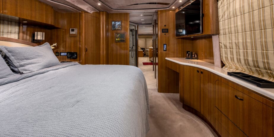 luxury-rv-marathon-coach-1208-020