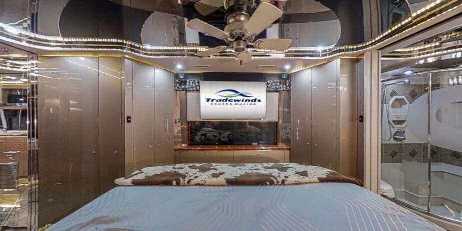 2005-Featherlite-25_copy1