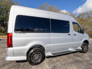2025-OGV-V-Cruise-8OBA-Exterior-05