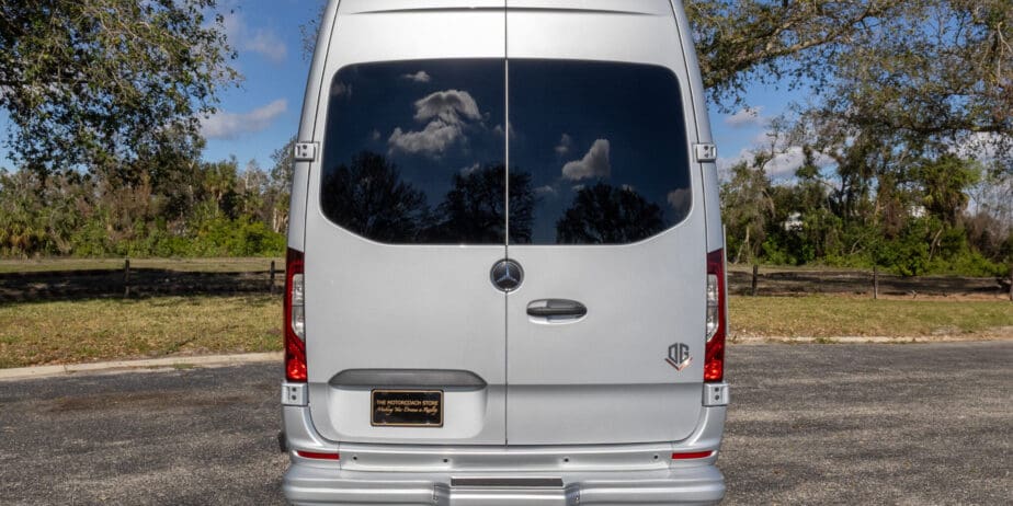 2025-OGV-V-Cruise-8OBA-Exterior-07