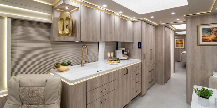 luxury-rv-marathon-coach-1403-005