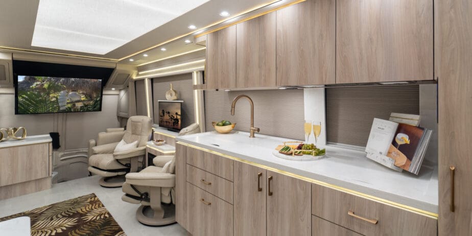 luxury-rv-marathon-coach-1403-019