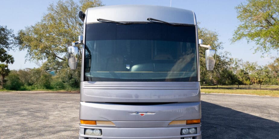 2006-American-Coach-Tradition-40Z-Exterior-12-1536x1024-1