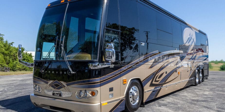 2009-Prevost-Liberty-Exterior-11