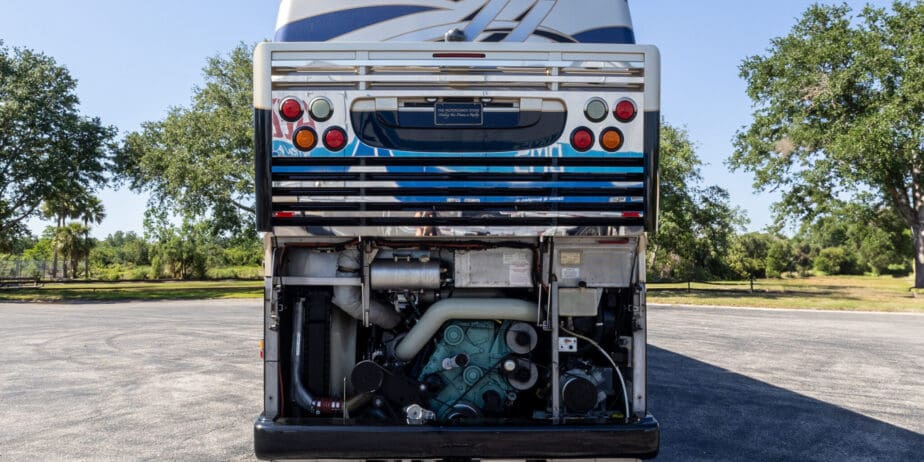 2009-Prevost-Liberty-Outside-12