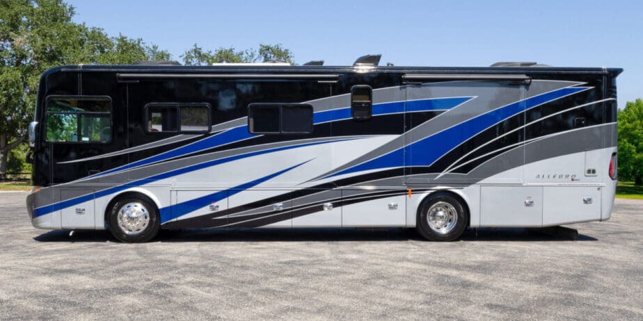 2020-Tiffin-Allegro-Red-Exterior-09-1536x1024-1