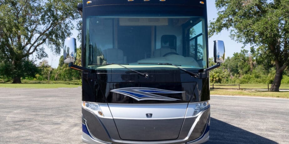 2020-Tiffin-Allegro-Red-Exterior-12-1536x1024-1