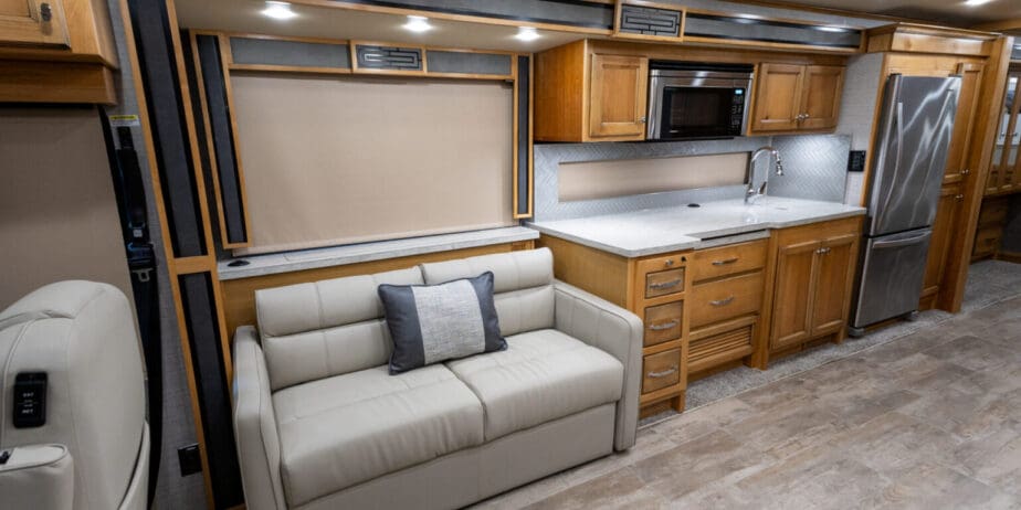 2020-Tiffin-Allegro-Red-Interior-03-1536x1024-1