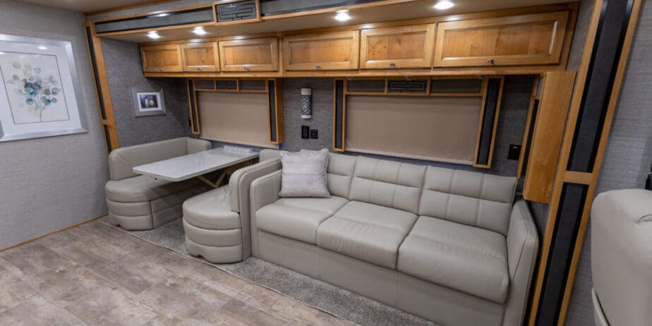 2020-Tiffin-Allegro-Red-Interior-07-1536x1024-1