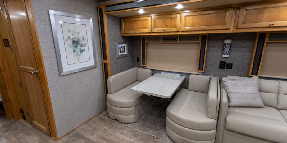 2020-Tiffin-Allegro-Red-Interior-08-1536x1024-1