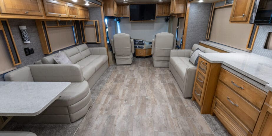 2020-Tiffin-Allegro-Red-Interior-09-1536x1025-1