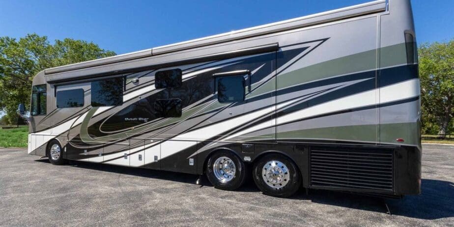 2021-Newmar-Dutch-Star-4326-Exterior-08