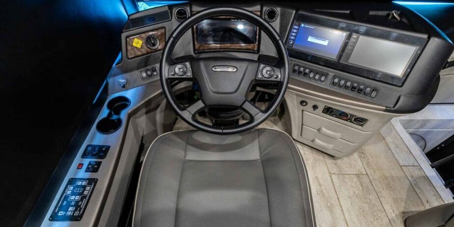 2021-Newmar-Dutch-Star-4326-Interior-01