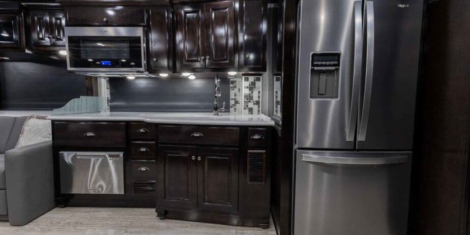 2021-Newmar-Dutch-Star-4326-Interior-07