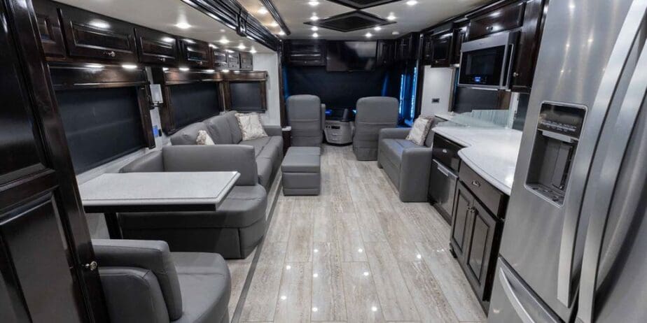 2021-Newmar-Dutch-Star-4326-Interior-09