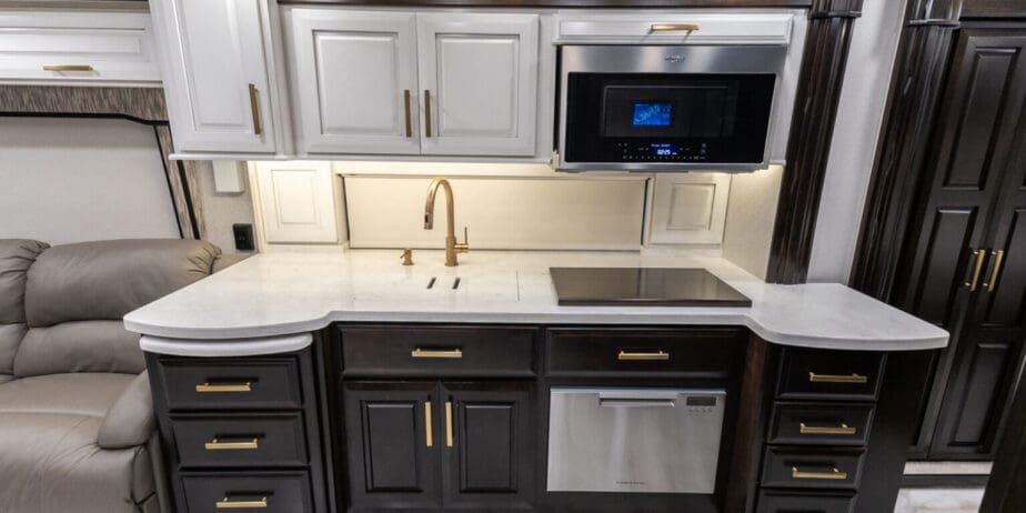 2022-Entegra-Cornerstone-45B-Interior-07-1536x1024-1