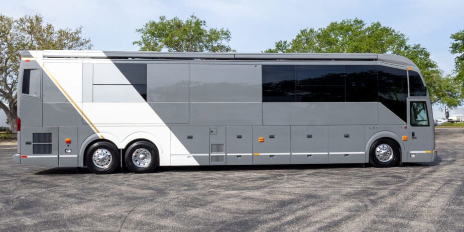 2024-Prevost-Loki-H3-45-Exterior-03