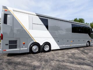 2024-Prevost-Loki-H3-45-Exterior-04-1