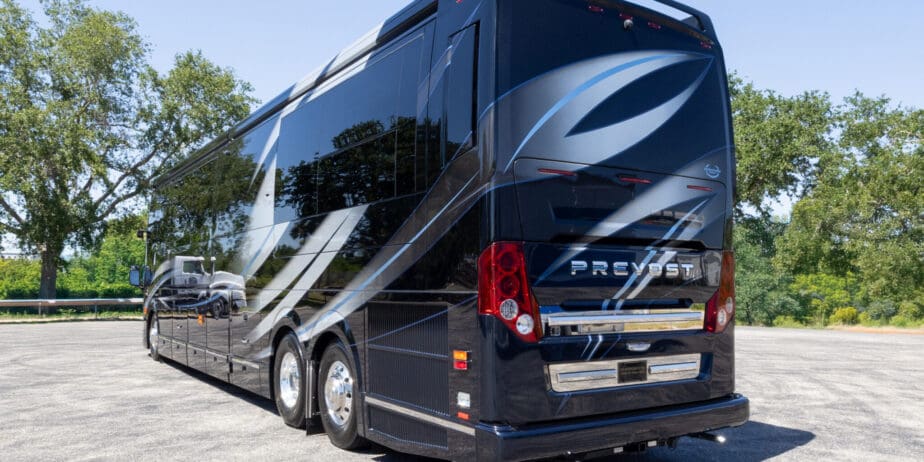 2025-Prevost-Marathon-H3-45-Exterior-07