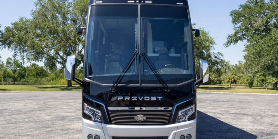 2025-Prevost-Marathon-H3-45-Exterior-12