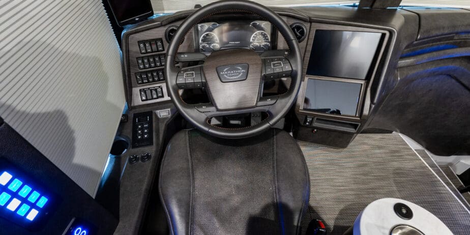 2025-Prevost-Marathon-H3-45-Interior-01