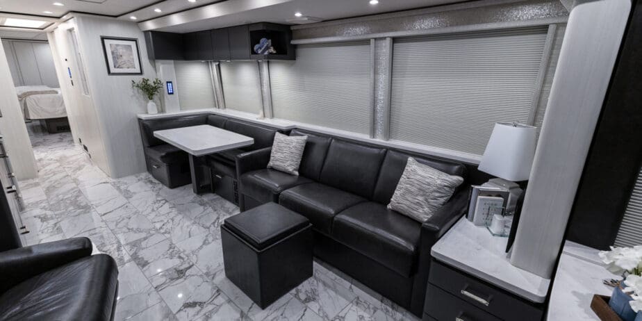 2025-Prevost-Marathon-H3-45-Interior-03