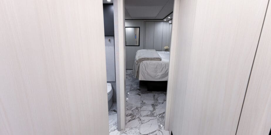 2025-Prevost-Marathon-H3-45-Interior-11
