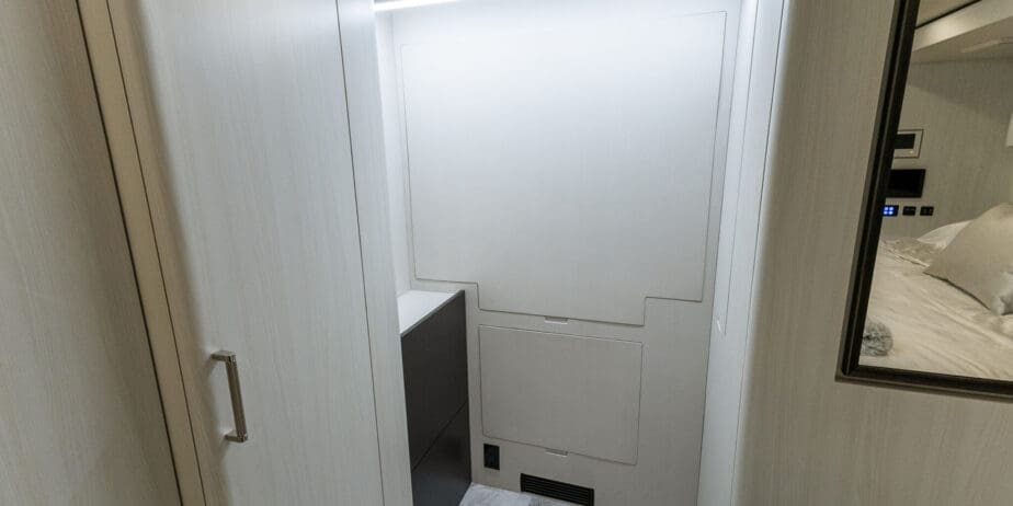 2025-Prevost-Marathon-H3-45-Interior-19