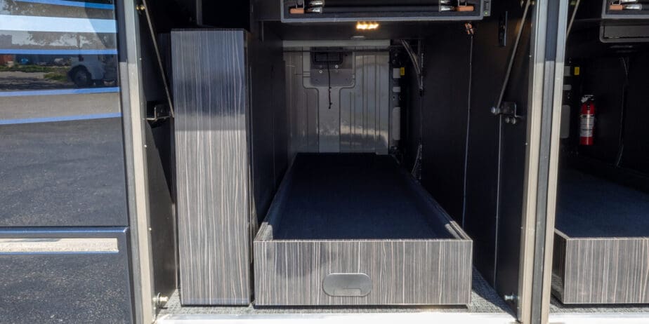 2025-Prevost-Marathon-H3-45-Outside-07