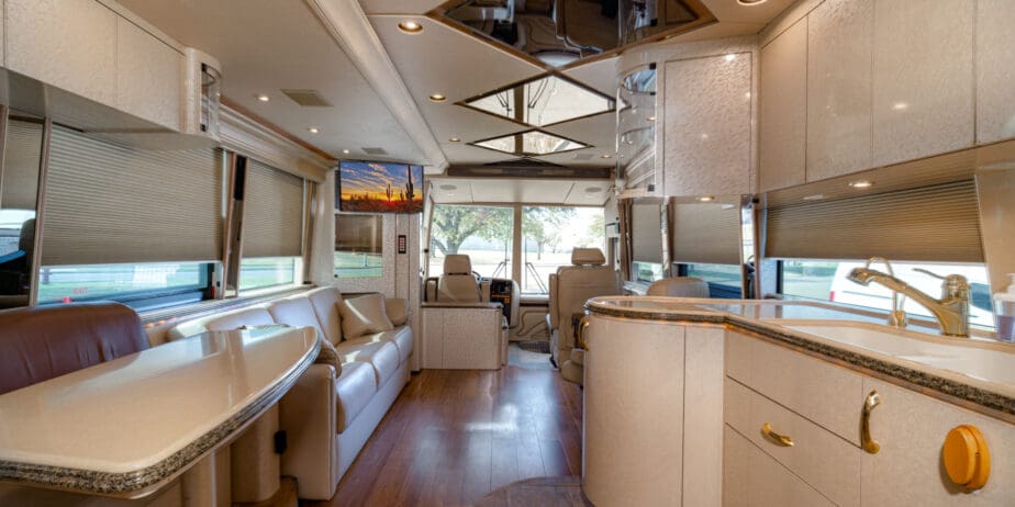 luxury-rv-marathon-coach-1011-017