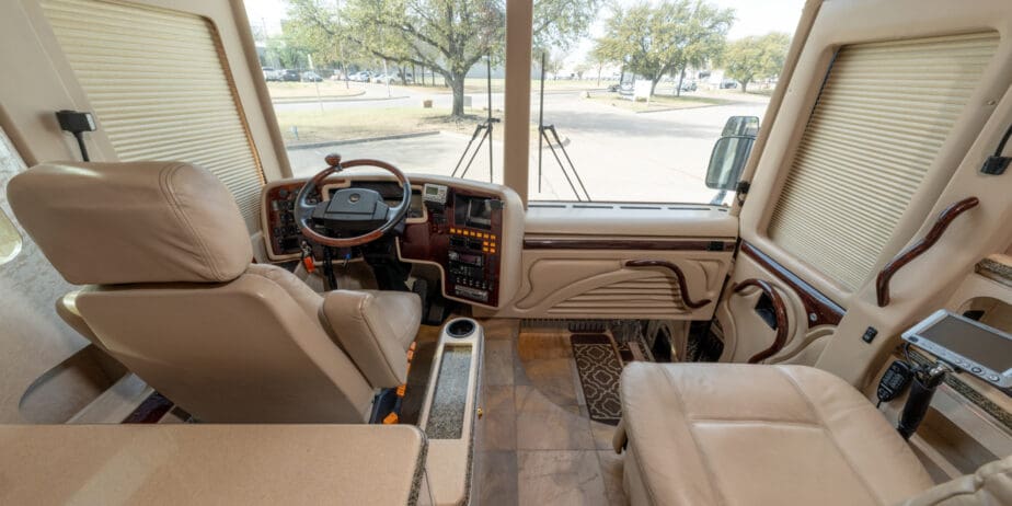 luxury-rv-marathon-coach-1011-024
