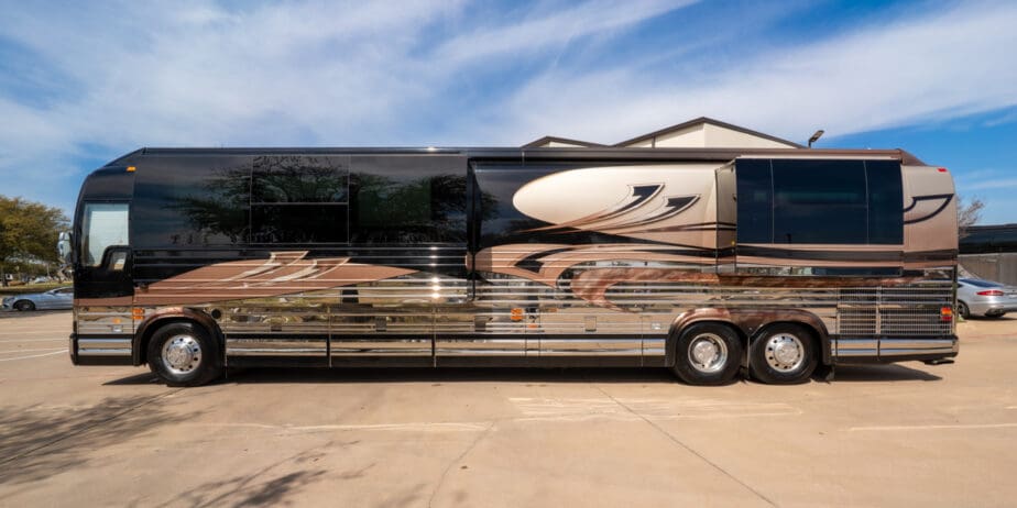 luxury-rv-marathon-coach-1011-027