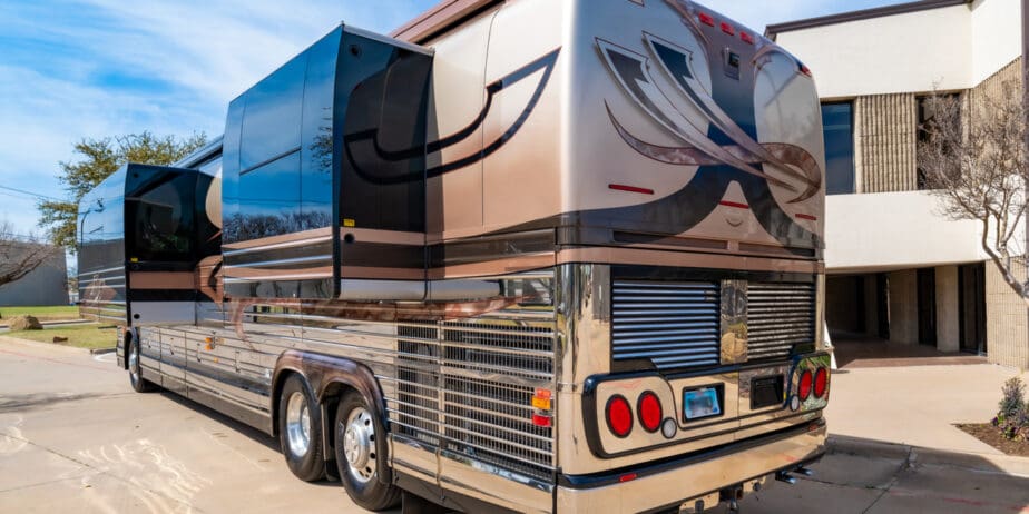luxury-rv-marathon-coach-1011-029