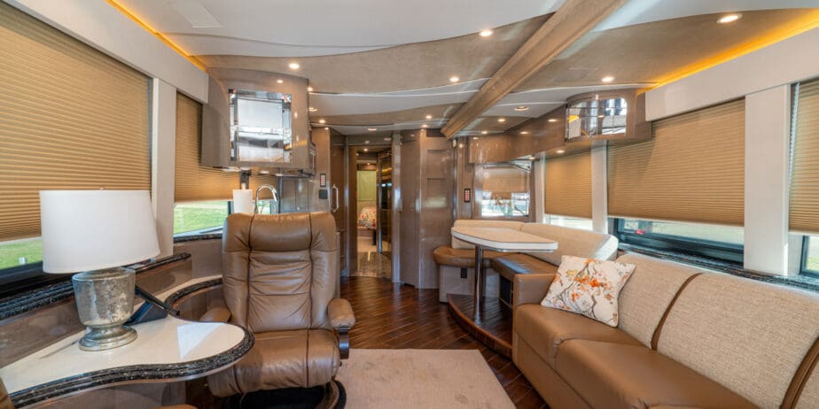 luxury-rv-marathon-coach-1153-001