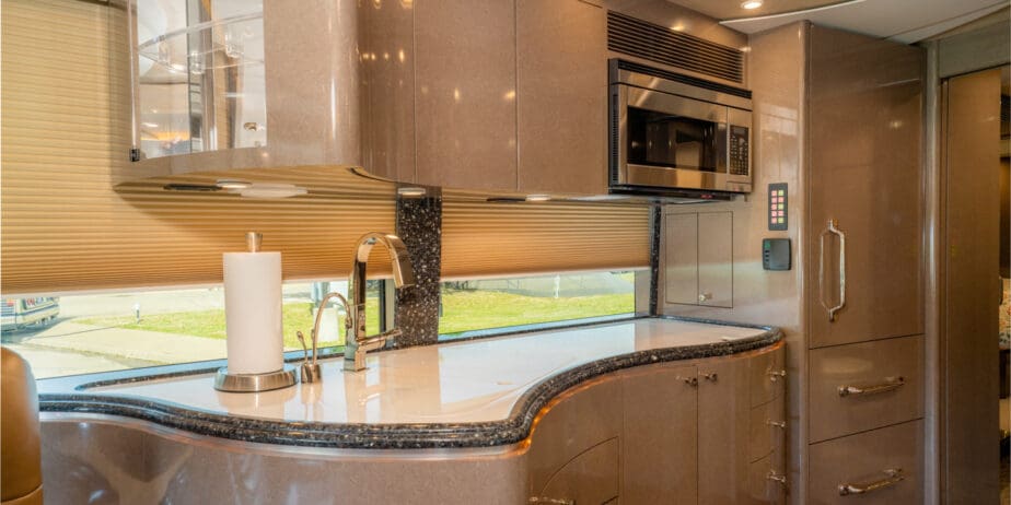 luxury-rv-marathon-coach-1153-06