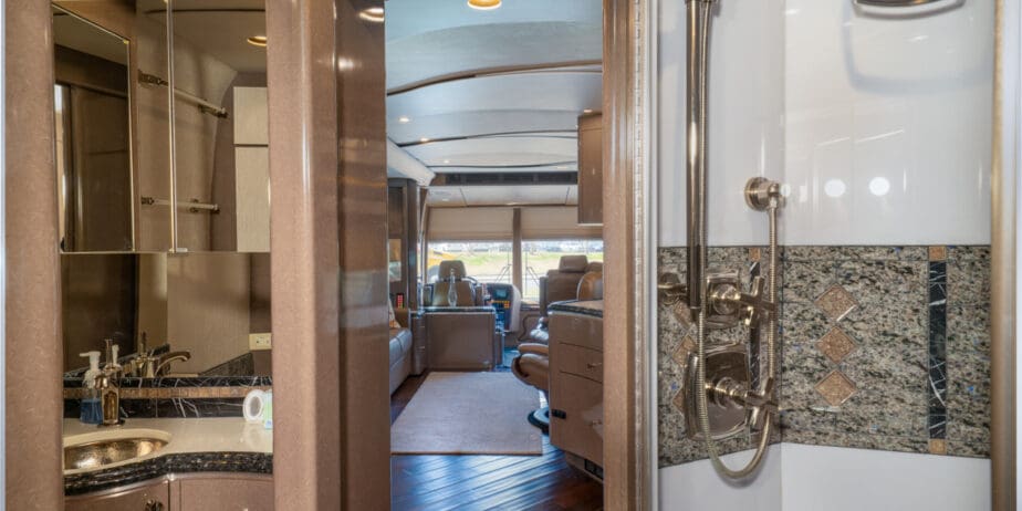 luxury-rv-marathon-coach-1153-12